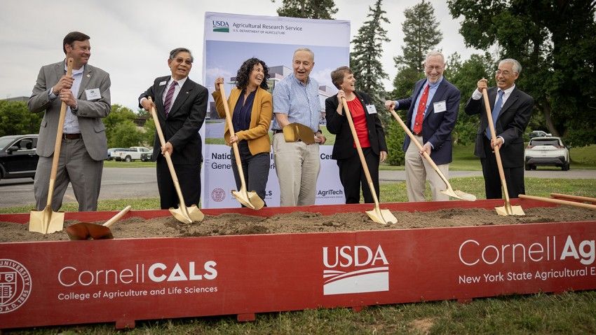 USDA breaks ground on $70M lab for grape research at AgriTech
